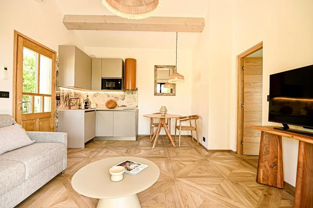 Auberge De L'Oumede Ramatuelle 0*,  France